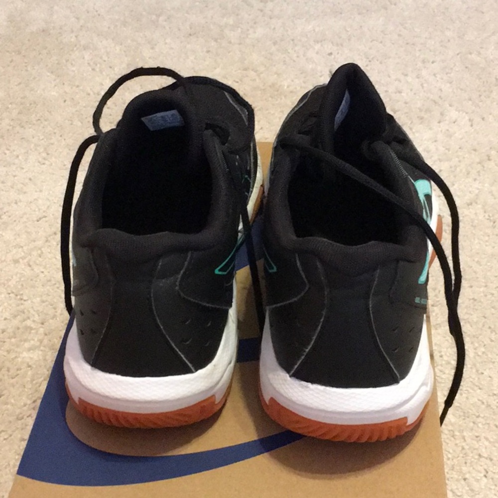 Asics Gel Rocket 11 Women’s Volleyball Sneakers - Picture 3 of 6